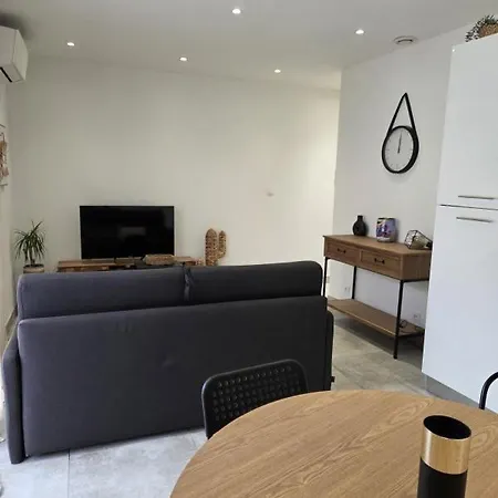 200m De La En Centre Au Calme Avec Garage Num4 * Le Grau-du-Roi