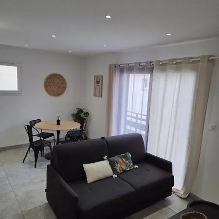 200m De La En Centre Au Calme Avec Garage Num4 * Le Grau-du-Roi